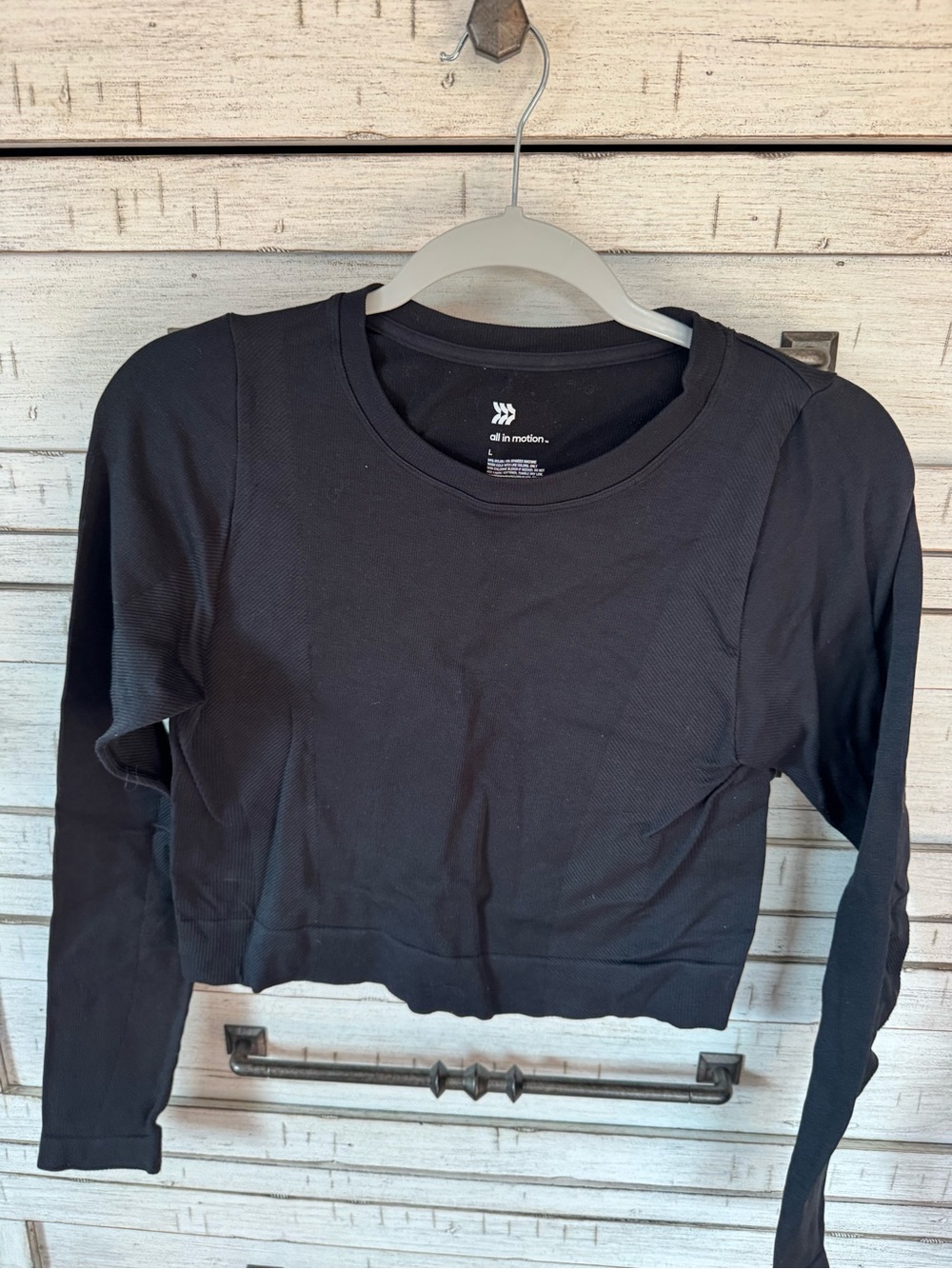 all in motion Black Long-Sleeve Cropped Workout Top